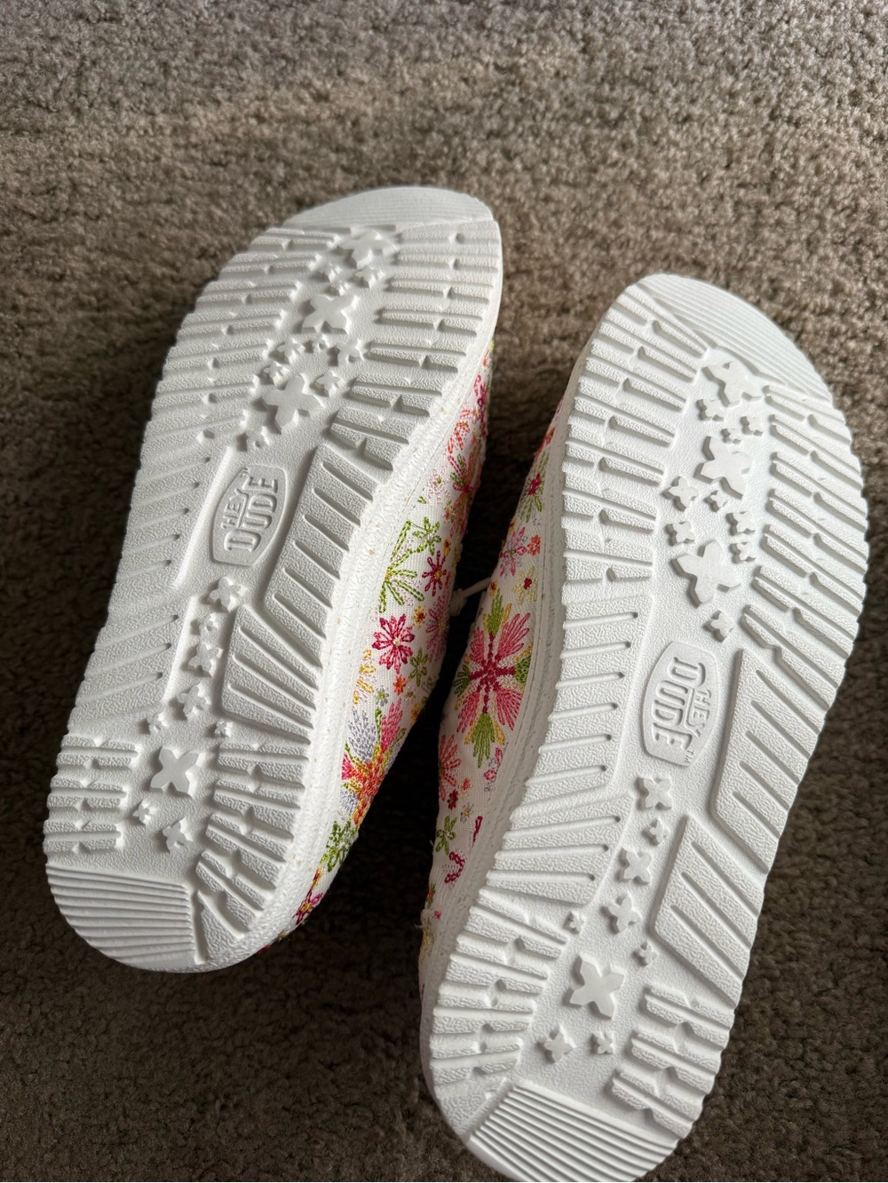 NWOT Hey Dude Wendy Slip On 🌺 - Picture 3 of 4